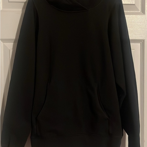 lululemon athletica Sweaters - lululemon athletica Black Women's Pullover Sweater